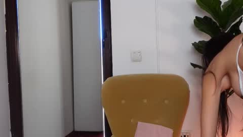 NinaCrystal online show from 24, 11, 2025