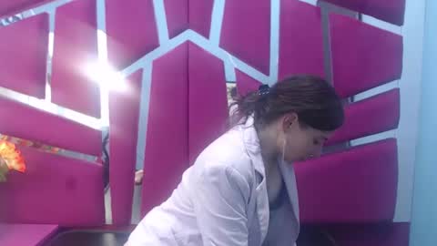 Nina online show from 3, 3, 2025