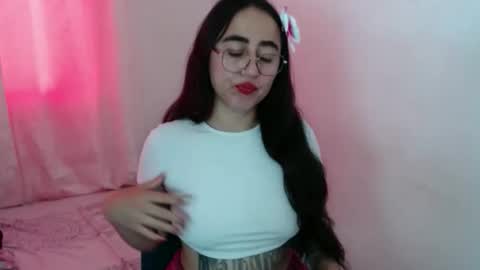 N I N A online show from 31, 10, 2025