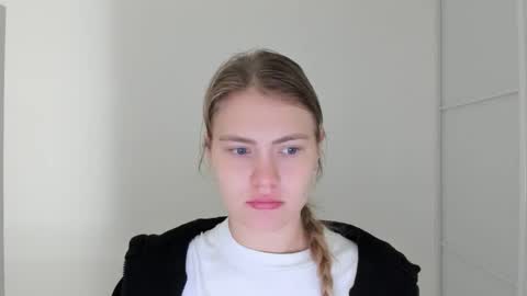 ninarihh online show from 19, 10, 2025