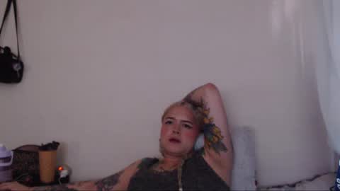 Nina online show from 12, 12, 2024