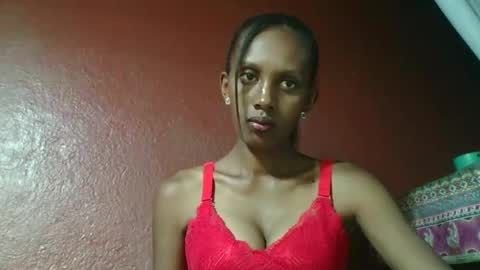 ninie246746 online show from 6, 1, 2025