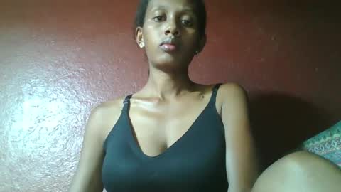 ninie246746 online show from 27, 2, 2025