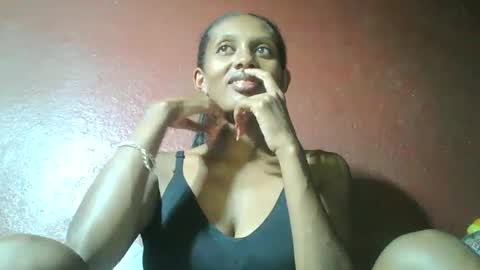 ninie246746 online show from 9, 3, 2025