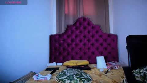 nina dee online show from 8, 12, 2024