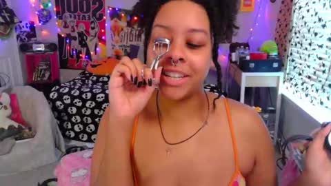 Snapshot of nintendhoe_ chatting on 26, 9, 2025 kiwi online show from 26, 9, 2025