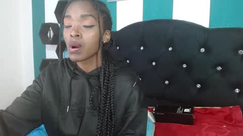 Snapshot of nirak_sf chatting on 8, 1, 2025 Nirak online show from 8, 1, 2025