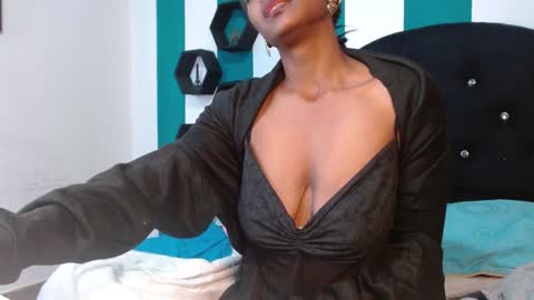 Snapshot of nirak_sf chatting on 15, 1, 2025 Nirak online show from 15, 1, 2025