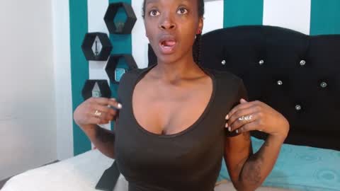 Snapshot of nirak_sf chatting on 17, 1, 2025 Nirak online show from 17, 1, 2025