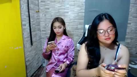 Snapshot of nitchiefucker chatting on 17, 9, 2025 Nadz online show from 17, 9, 2025