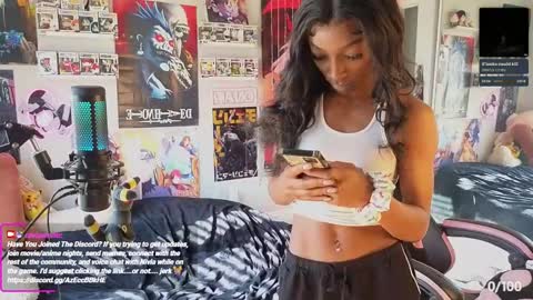 Snapshot of niviawolfe chatting on 4, 12, 2024 NIVIA WOLFE online show from 4, 12, 2024