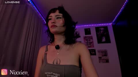 Nixxie  online show from 19, 1, 2026