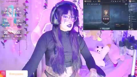 Snapshot of nixy_sama chatting on 8, 11, 2025 Nixy Sama online show from 8, 11, 2025