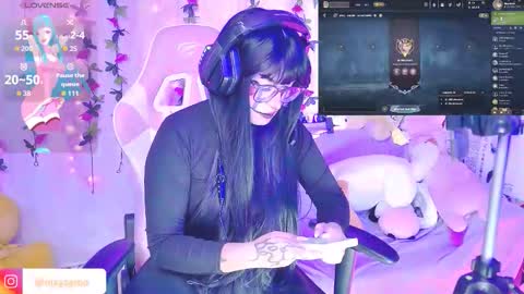 Snapshot of nixy_sama chatting on 17, 11, 2025 Nixy Sama online show from 17, 11, 2025