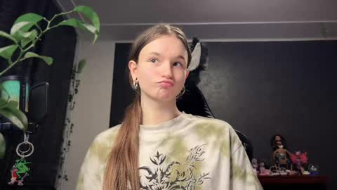 Snapshot of nloraaa chatting on 5, 3, 2025 Tears Lora online show from 5, 3, 2025