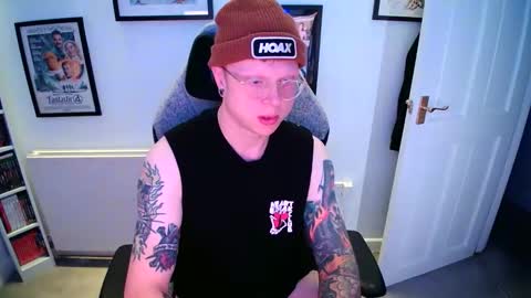 Snapshot of nlrb93 chatting on 31, 10, 2025 BNate93 online show from 31, 10, 2025