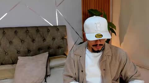 noa_n_luxy online show from 12, 11, 2025