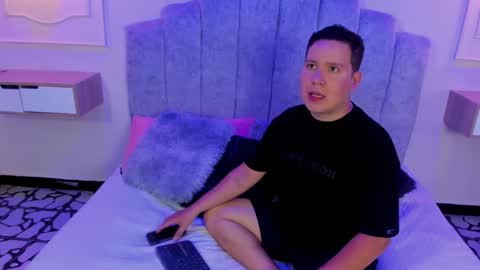 Snapshot of noah_chapman chatting on 19, 10, 2025 NOAH online show from 19, 10, 2025
