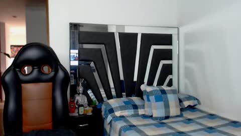 Noah Harris01 online show from 1, 12, 2025