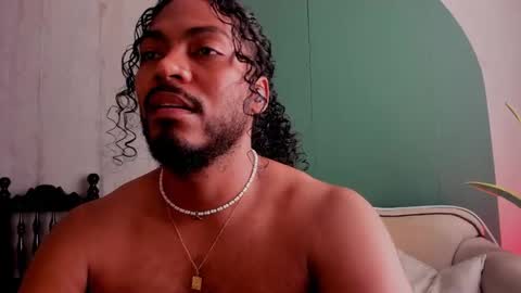 Snapshot of noah_jones__ chatting on 27, 1, 2025 Noah online show from 27, 1, 2025