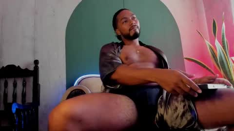 Snapshot of noah_jones__ chatting on 4, 2, 2025 Noah online show from 4, 2, 2025