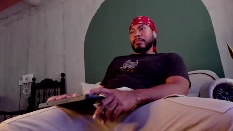 Snapshot of noah_jones__ chatting on 11, 9, 2025 Noah online show from 11, 9, 2025