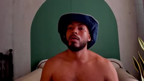 Snapshot of noah_jones__ chatting on 1, 11, 2025 Noah online show from 1, 11, 2025