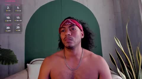 Snapshot of noah_jones__ chatting on 27, 11, 2025 Noah online show from 27, 11, 2025