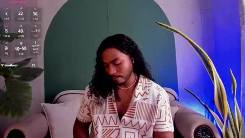 Snapshot of noah_jones__ chatting on 16, 12, 2025 Noah online show from 16, 12, 2025