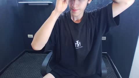 noah_sokolov online show from 4, 12, 2025