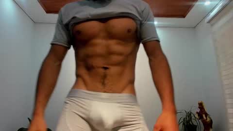 Snapshot of noahbrawn chatting on 19, 11, 2025 LIAM- noah online show from 19, 11, 2025