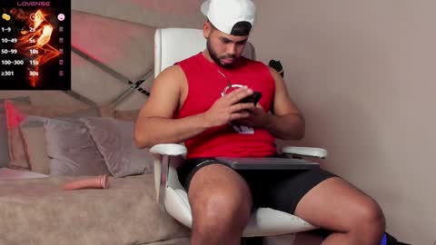 Snapshot of noahcrux chatting on 26, 12, 2024 Noah online show from 26, 12, 2024