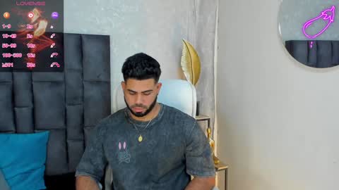 Snapshot of noahcrux chatting on 15, 2, 2025 Noah online show from 15, 2, 2025