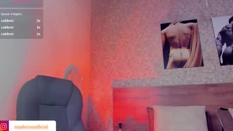 Snapshot of noahcrux chatting on 23, 9, 2025 Noah online show from 23, 9, 2025