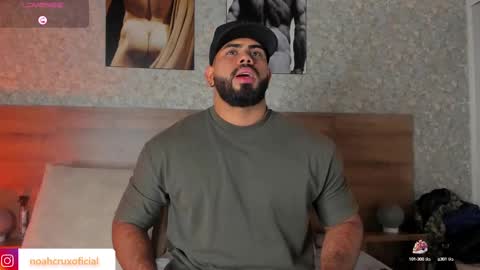 Snapshot of noahcrux chatting on 27, 9, 2025 Noah online show from 27, 9, 2025