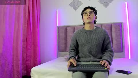 noahjhoness online show from 15, 9, 2025