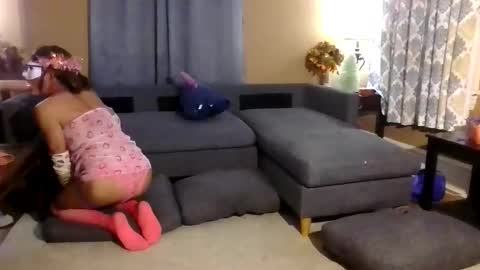 Snapshot of noclothesplease chatting on 4, 11, 2025 Rikki online show from 4, 11, 2025