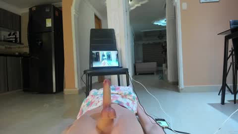 Snapshot of noemibcnz chatting on 11, 11, 2025 In instagram dayhannanoemi online show from 11, 11, 2025