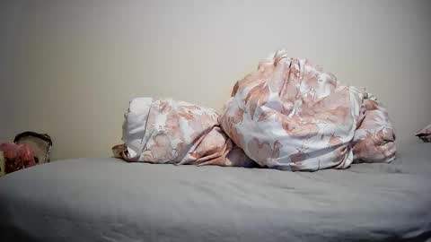 Snapshot of nonbinarynicky chatting on 29, 3, 2026 NonBinaryNicky online show from 29, 3, 2026