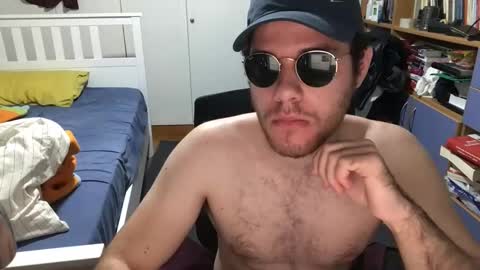 Snapshot of nongay379444 chatting on 10, 12, 2024 nongay379444 online show from 10, 12, 2024