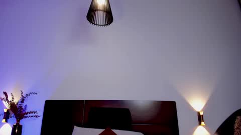 Nora Da Silva online show from 4, 12, 2024
