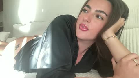 nellyxoxo online show from 28, 9, 2025