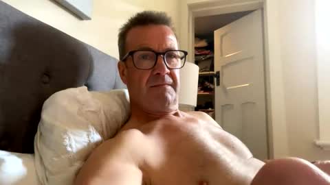 Snapshot of nottsaust chatting on 23, 10, 2025 Nottsaust online show from 23, 10, 2025