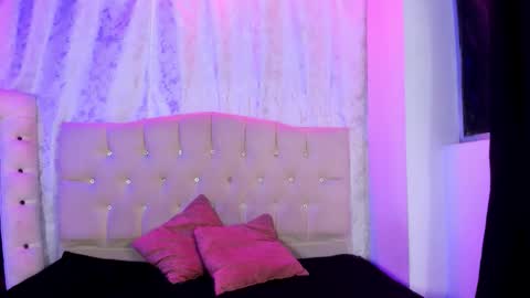 Snapshot of nova_sex1 chatting on 26, 11, 2025 nova online show from 26, 11, 2025