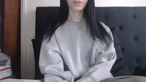 Snapshot of novafrey chatting on 9, 11, 2025 Olivia online show from 9, 11, 2025