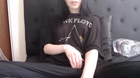 Olivia online show from 2, 12, 2025