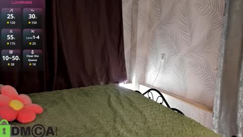 Snapshot of novalay chatting on 12, 9, 2025 Sonya online show from 12, 9, 2025