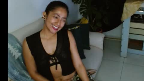 Snapshot of novaperotti chatting on 4, 12, 2025 novaperotti online show from 4, 12, 2025