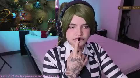 Snapshot of noxarcanee chatting on 10, 10, 2025 Goth Darling online show from 10, 10, 2025