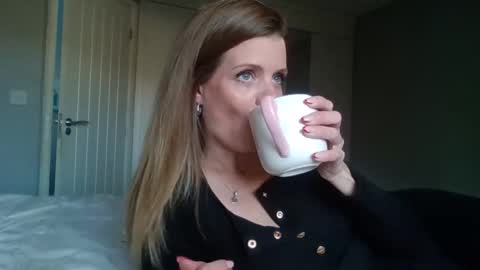 Alice  Nudgeman online show from 21, 11, 2025